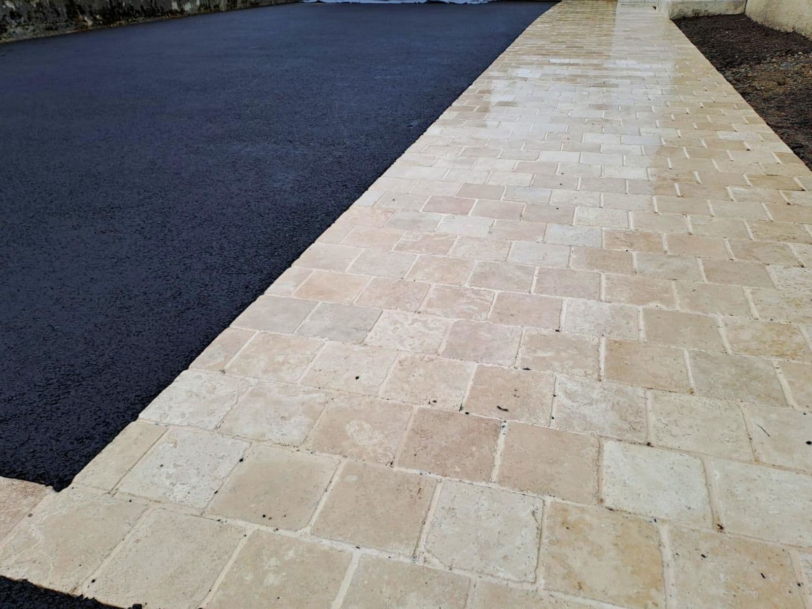 Enrobés et pavage réalisés à Thouaré sur Loire